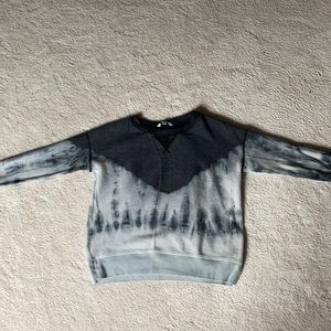 American Eagle grey light crewneck!